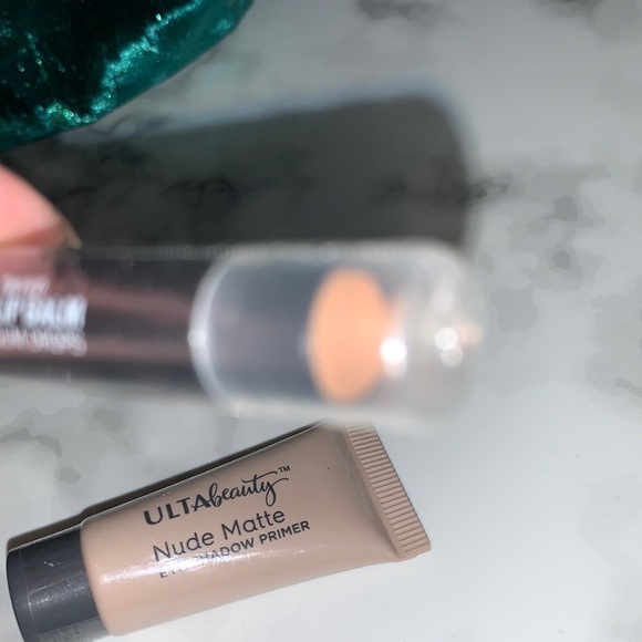 Ulta Beauty Pampering Holiday Gift Set & Bag - Picture 11 of 16